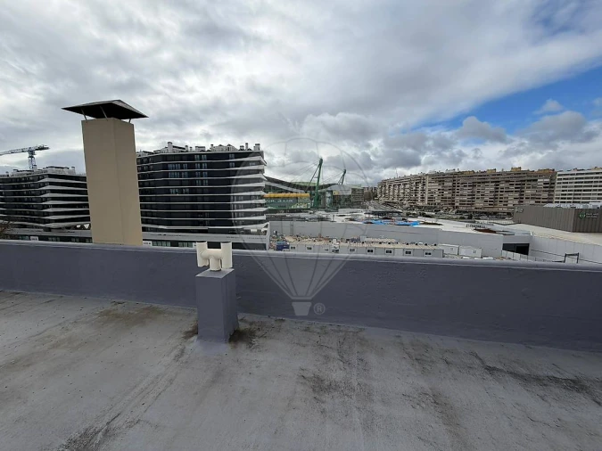 Apartamento T1 para Arrendamento em Lumiar Foto 2