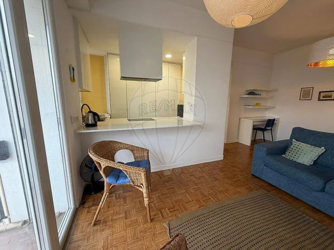 Apartamento T1 para Arrendamento em Lumiar Foto 15