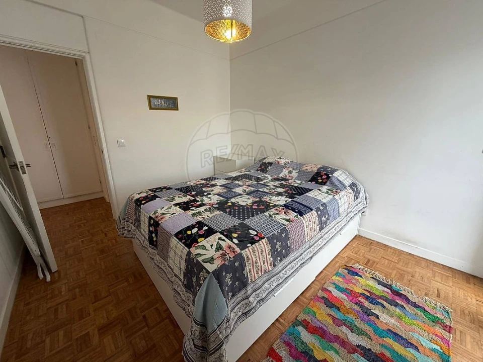 Apartamento T1 para Arrendamento em Lumiar Foto 14