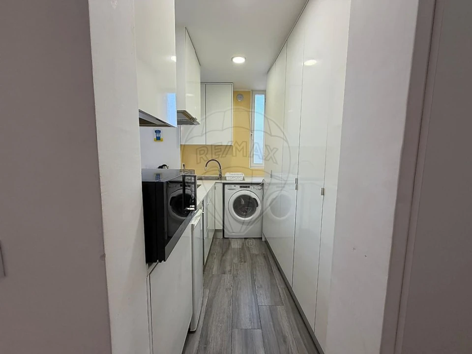 Apartamento T1 para Arrendamento em Lumiar Foto 17