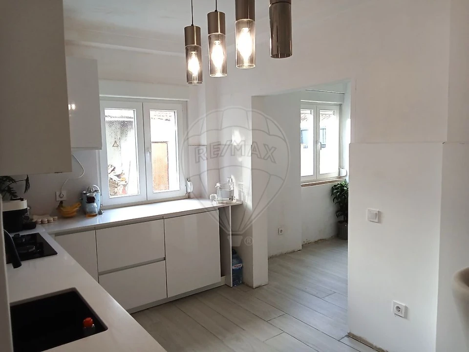 Moradia T1 para Venda em Vale de Santarem Foto 9