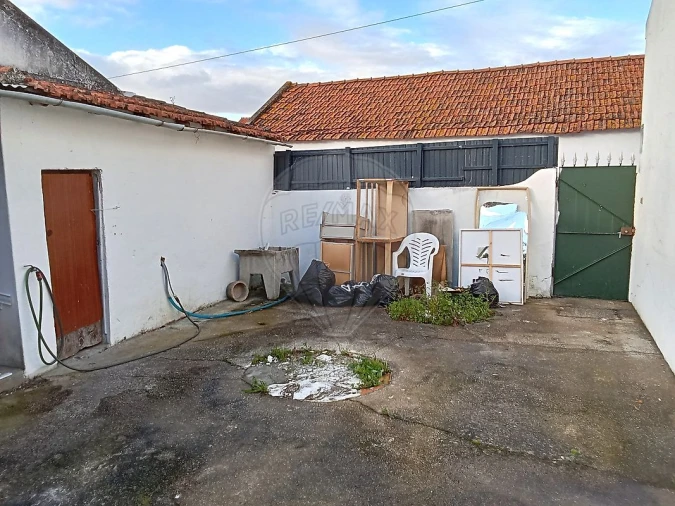 Moradia T1 para Venda em Vale de Santarem Foto 16