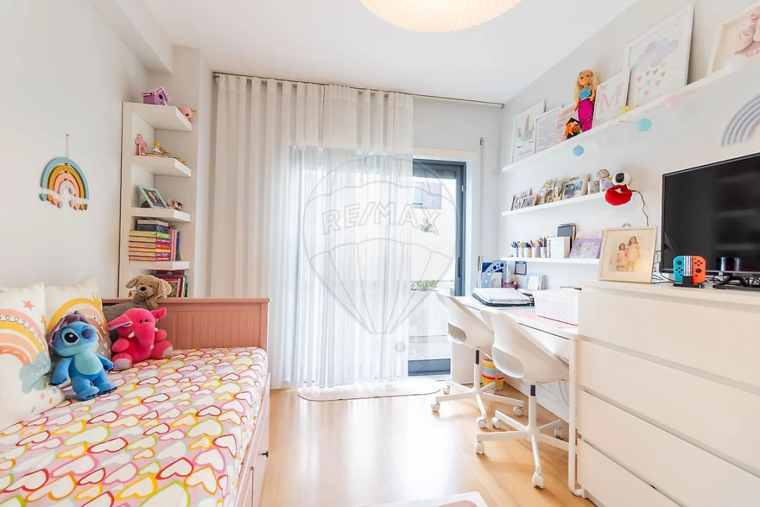 Apartamento T2 para Venda em Santo António dos Cavaleiros e Frielas Foto 9