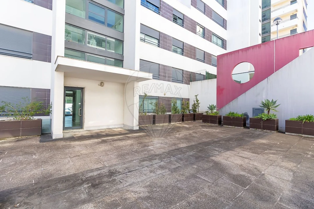 Apartamento T2 para Venda em Santo António dos Cavaleiros e Frielas Foto 20