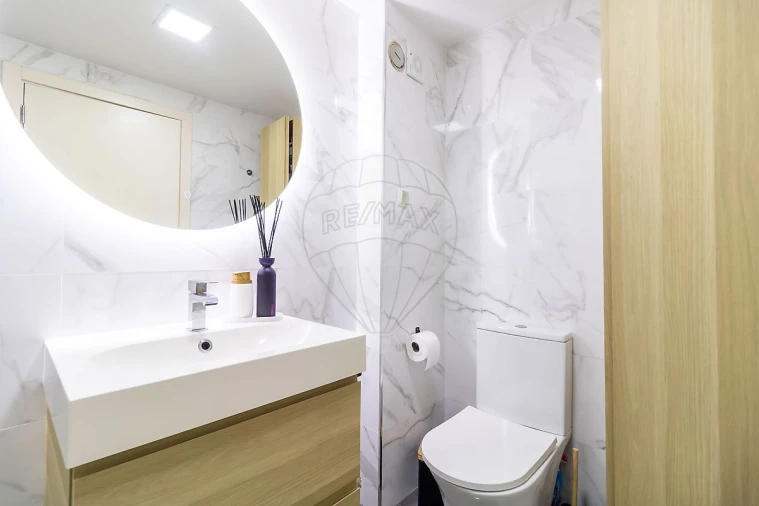 Apartamento T2 para Venda em Santo António dos Cavaleiros e Frielas Foto 15