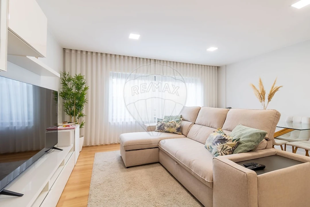 Apartamento T2 para Venda em Santo António dos Cavaleiros e Frielas Foto 5