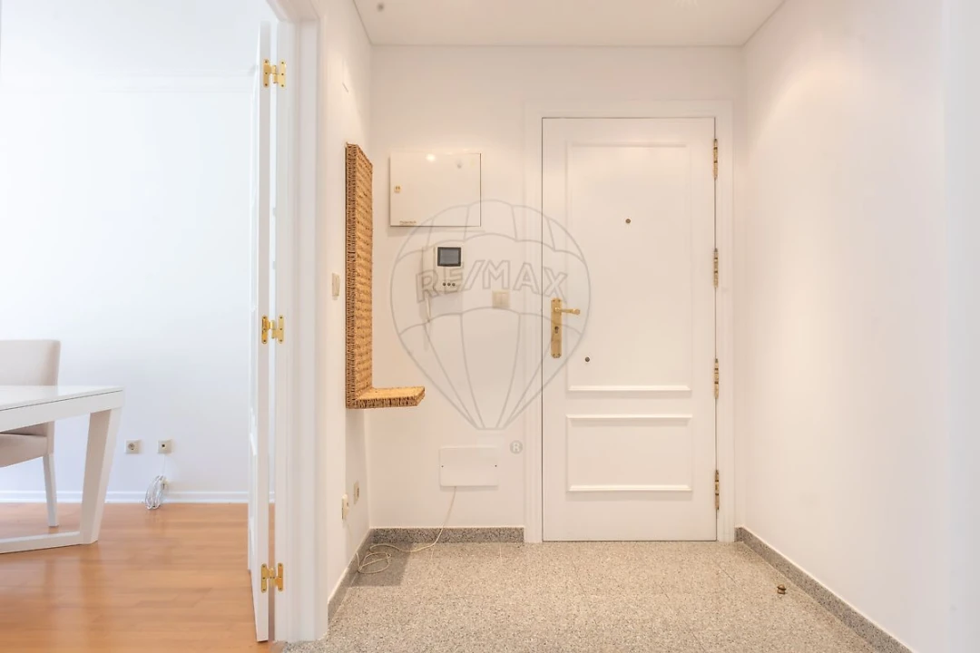Apartamento T2 para Arrendamento em Carnide Foto 18