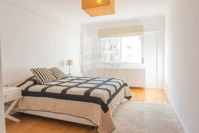 Apartamento T2 para Arrendamento em Carnide