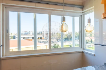 Apartamento T2 para Arrendamento em Carnide