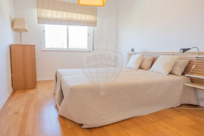 Apartamento T2 para Arrendamento em Carnide