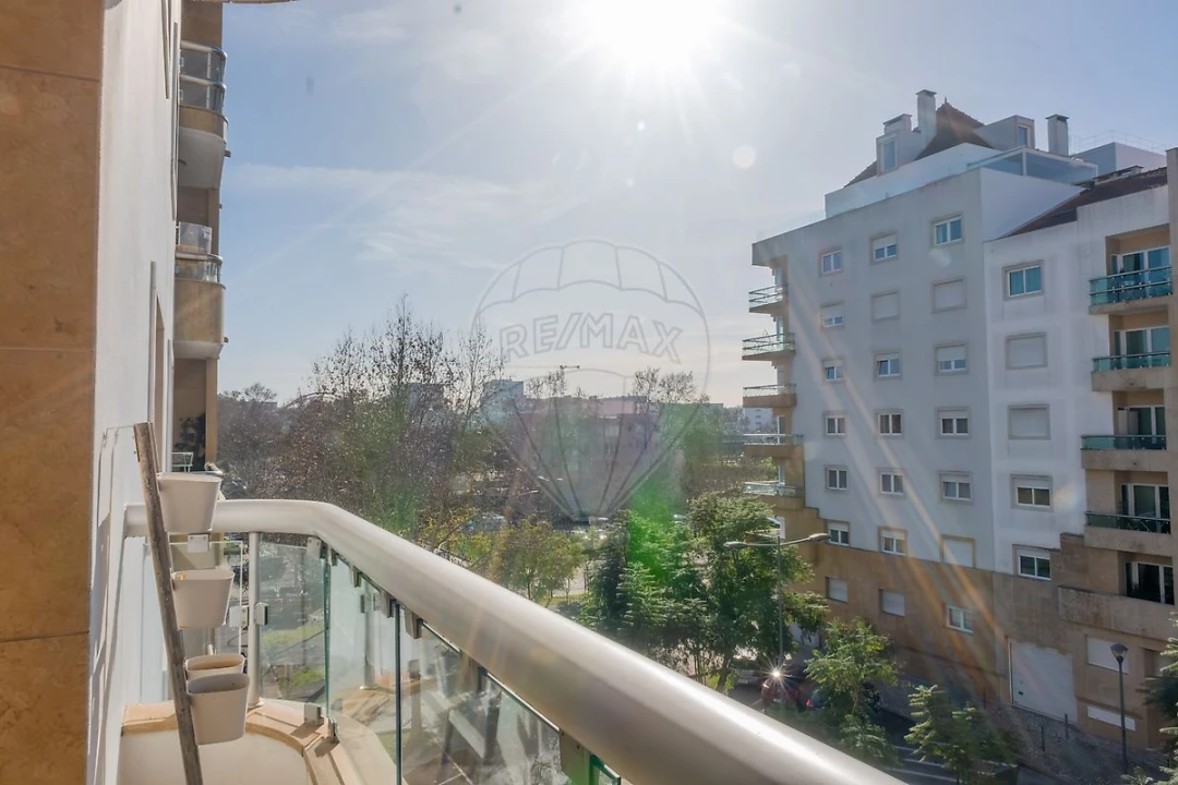 Apartamento T2 para Arrendamento em Carnide Foto 21