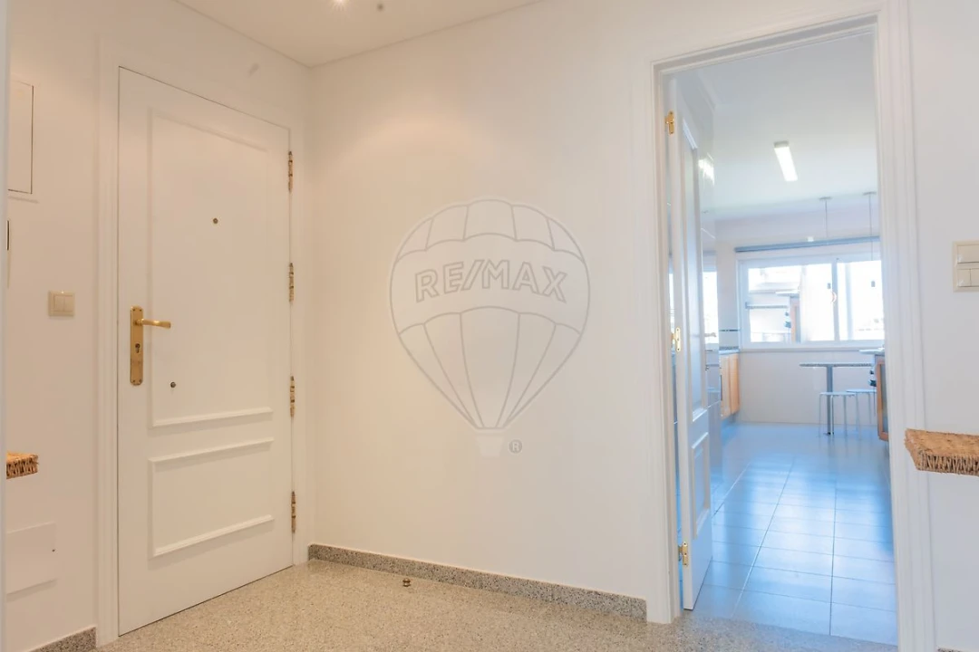 Apartamento T2 para Arrendamento em Carnide Foto 19