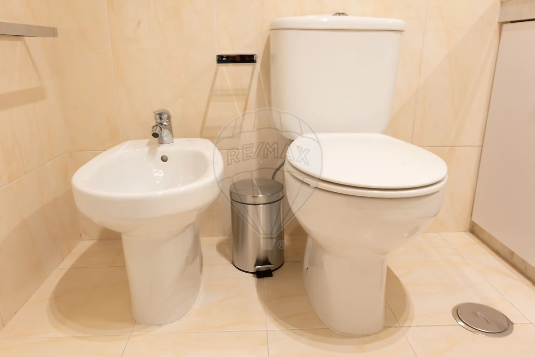 Apartamento T2 para Arrendamento em Carnide Foto 5