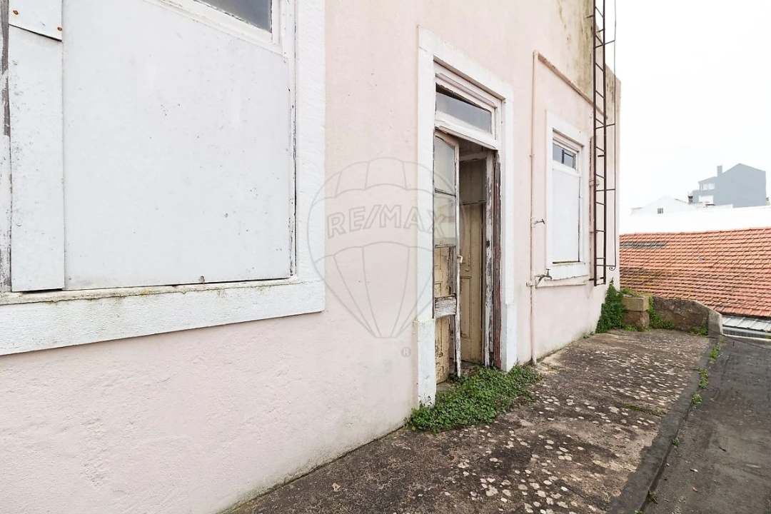 Prédio para Venda em Vila Franca de Xira Foto 23