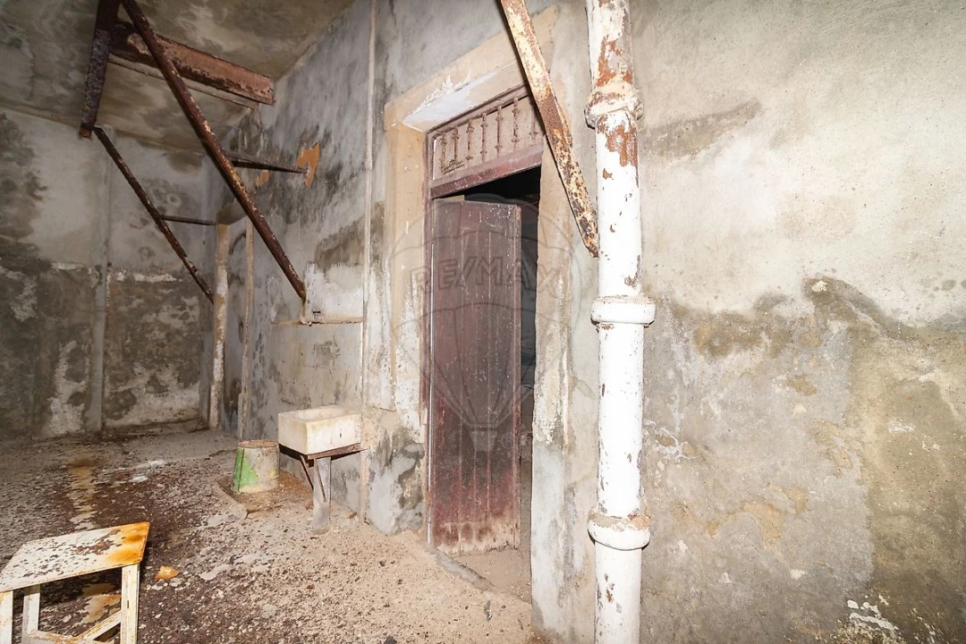 Prédio para Venda em Vila Franca de Xira Foto 25