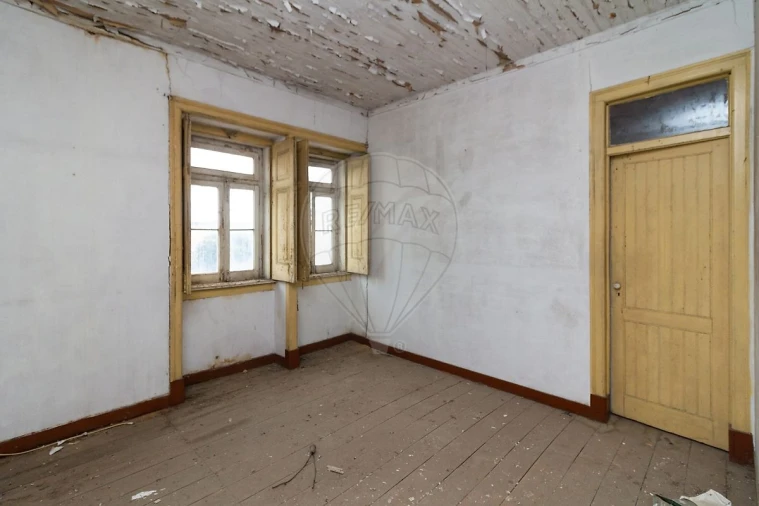 Prédio para Venda em Vila Franca de Xira Foto 6