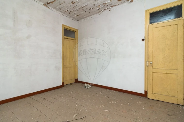 Prédio para Venda em Vila Franca de Xira Foto 9
