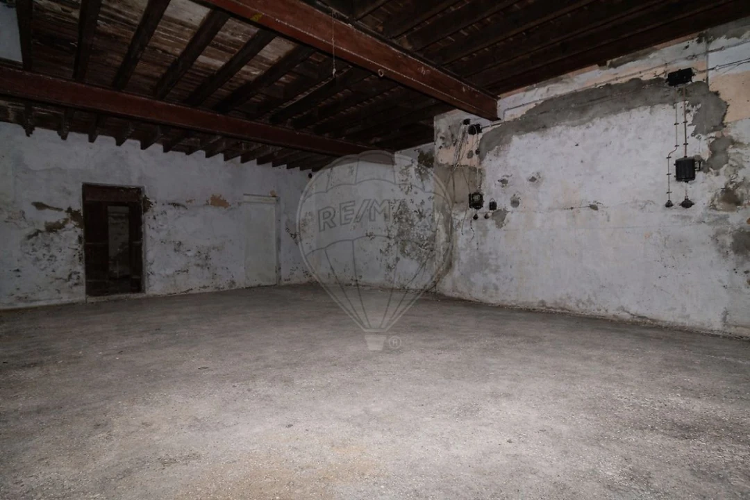 Prédio para Venda em Vila Franca de Xira Foto 2