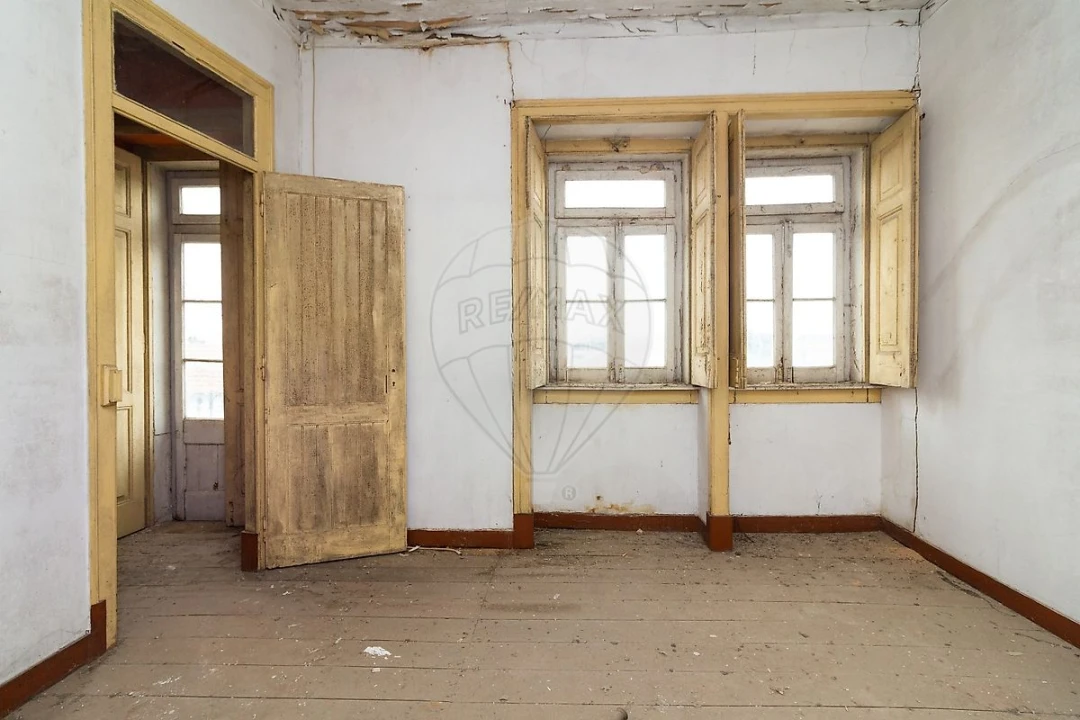 Prédio para Venda em Vila Franca de Xira Foto 7