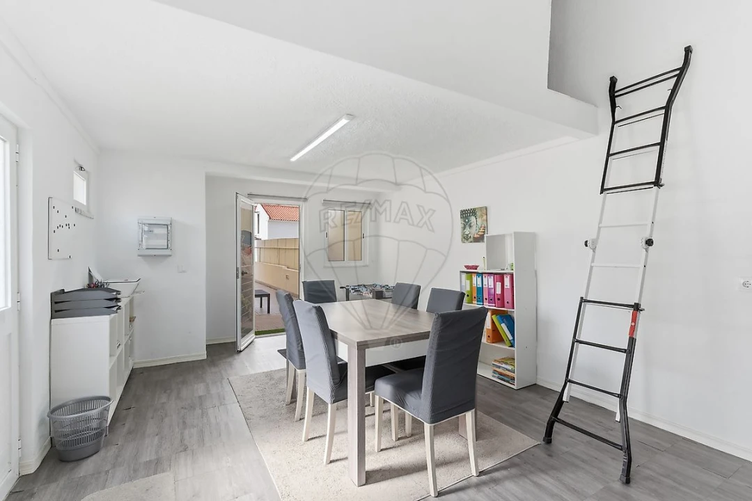 Moradia T3 para Venda em Quinta do Conde Foto 8