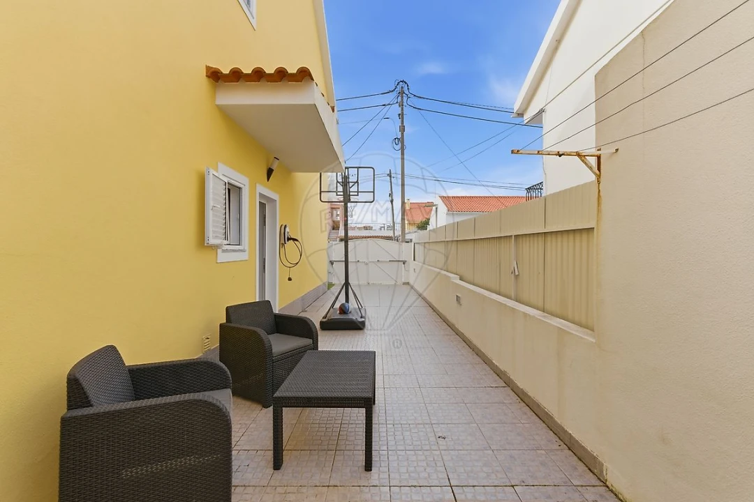 Moradia T3 para Venda em Quinta do Conde Foto 5