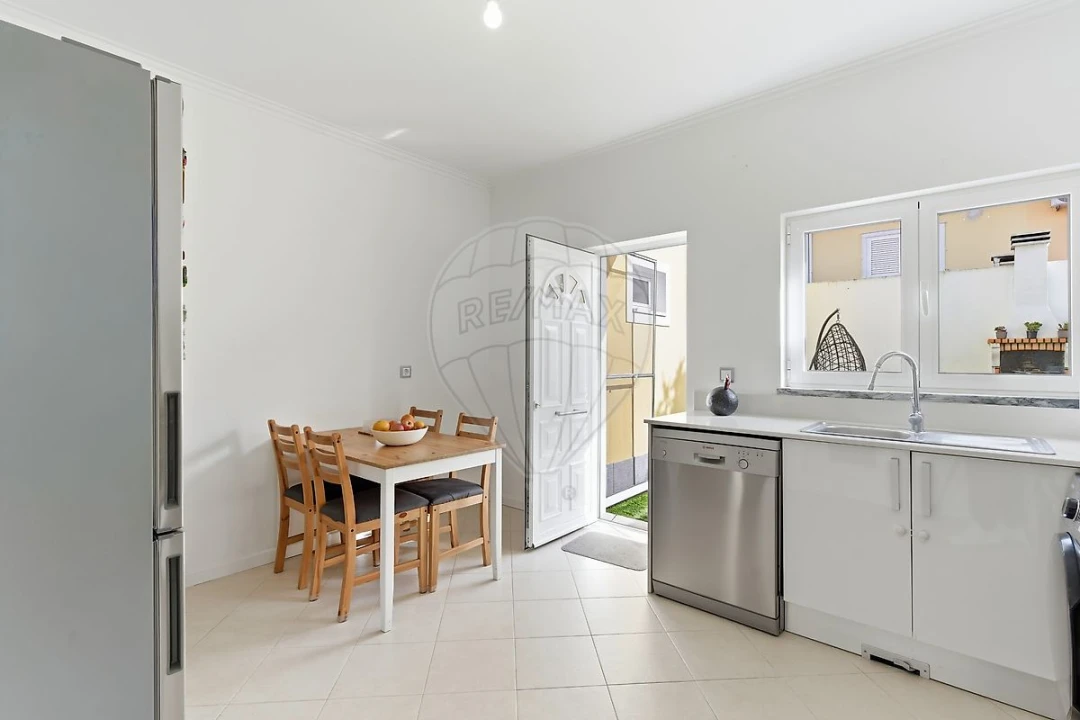 Moradia T3 para Venda em Quinta do Conde Foto 15