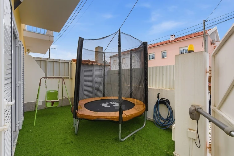 Moradia T3 para Venda em Quinta do Conde Foto 6