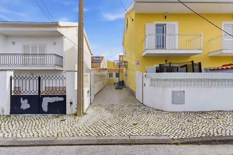 Moradia T3 para Venda em Quinta do Conde Foto 3