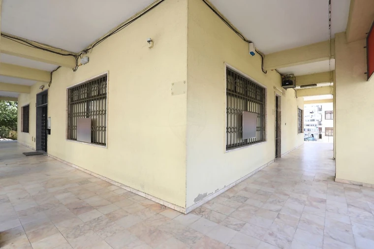 Loja para Venda em Póvoa de Santo Adrião e Olival Basto Foto 10