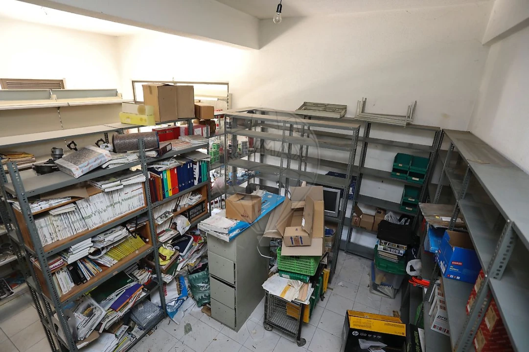 Loja para Venda em Póvoa de Santo Adrião e Olival Basto Foto 1