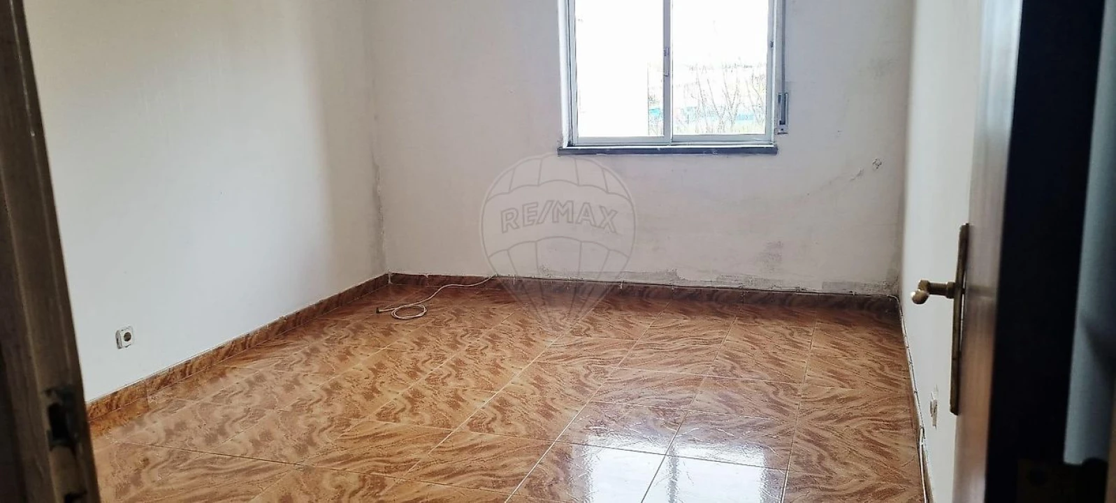 Apartamento T2 para Venda em Camarate, Unhos e Apelação Foto 1