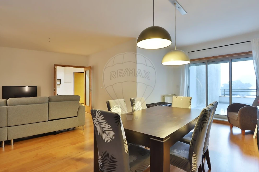 Apartamento T2 para Venda em Rio de Mouro Foto 5