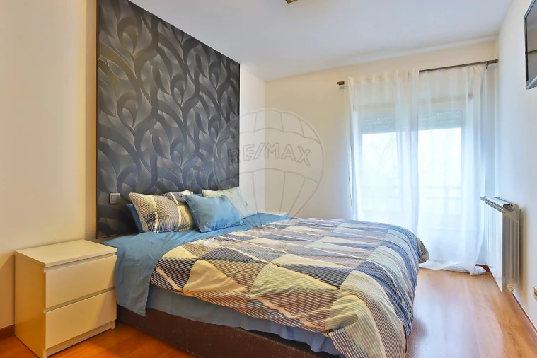 Apartamento T2 para Venda em Rio de Mouro Foto 27