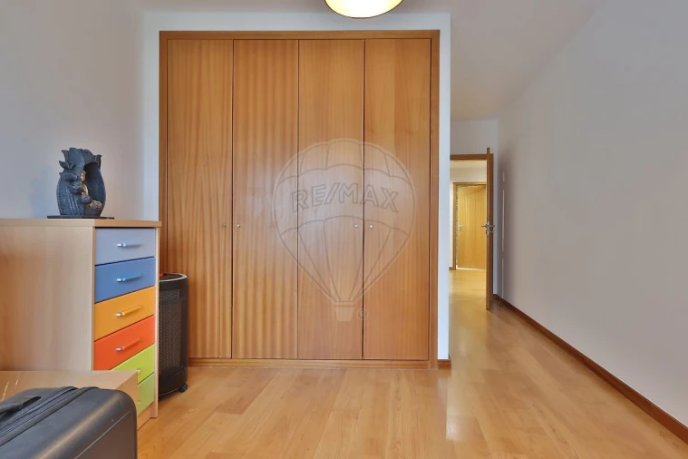 Apartamento T2 para Venda em Rio de Mouro Foto 20