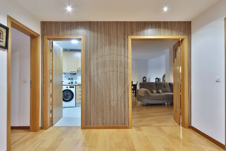 Apartamento T2 para Venda em Rio de Mouro Foto 9