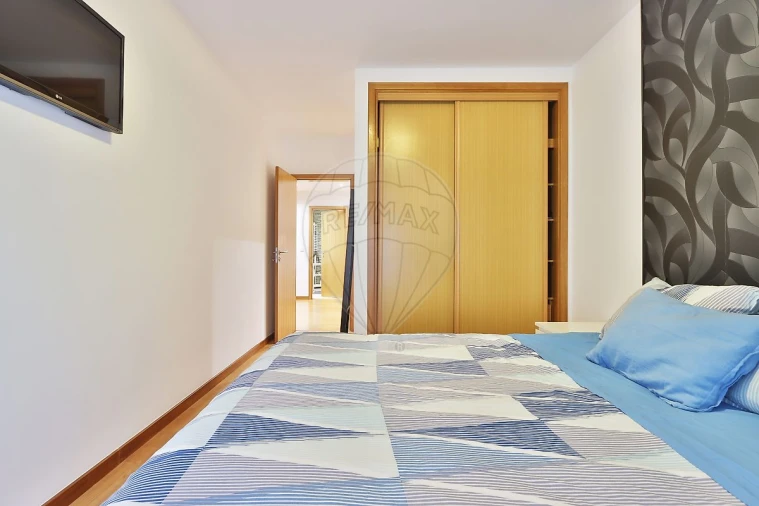 Apartamento T2 para Venda em Rio de Mouro Foto 26