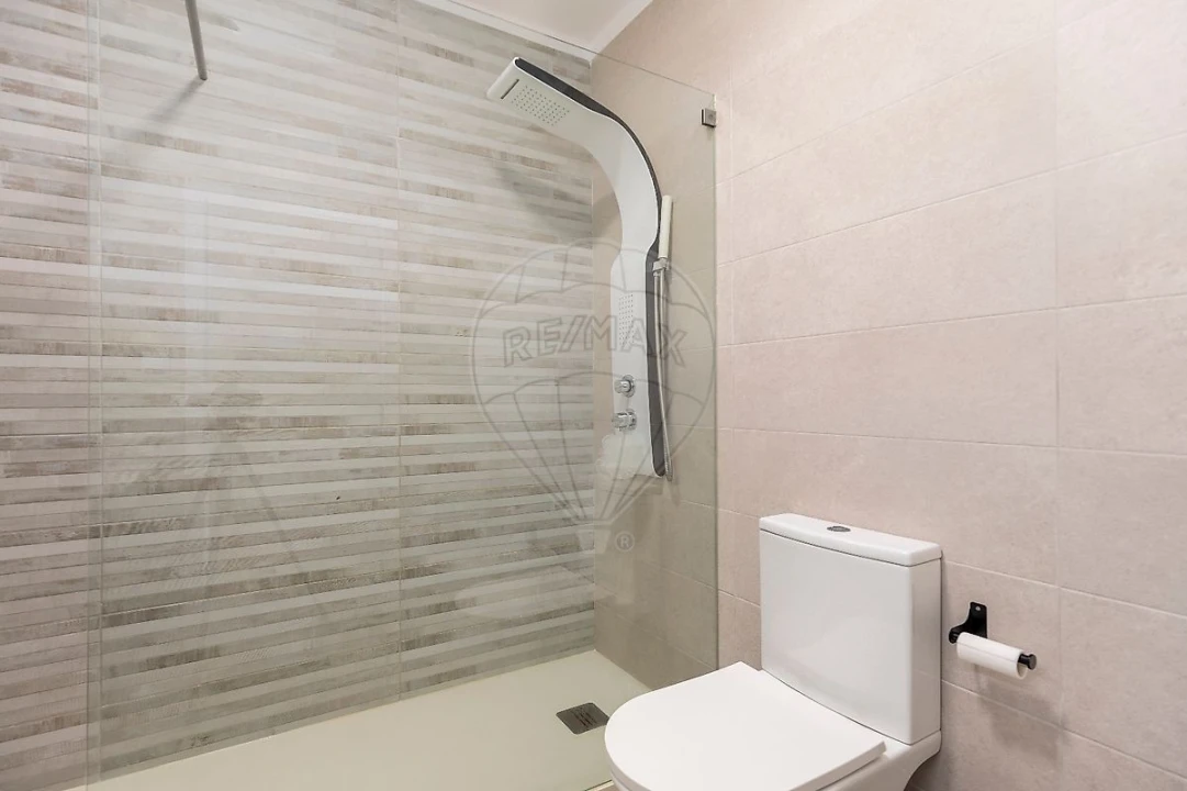 Apartamento T2 para Venda em Vimeiro Foto 4