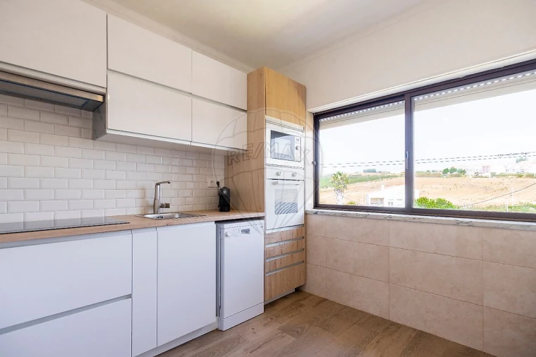 Apartamento T2 para Venda em Vimeiro Foto 15