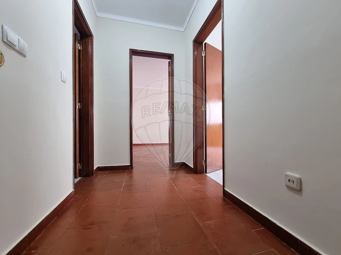 Apartamento T3 para Arrendamento em Vimeiro Foto 3