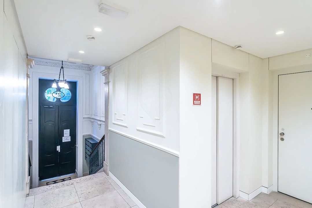 Apartamento T2 para Venda em Santo António Foto 5
