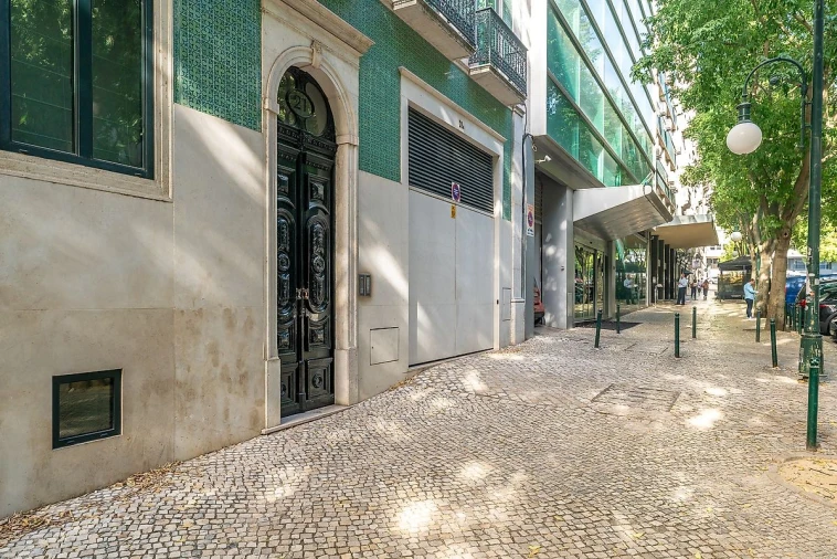 Apartamento T2 para Venda em Santo António Foto 9