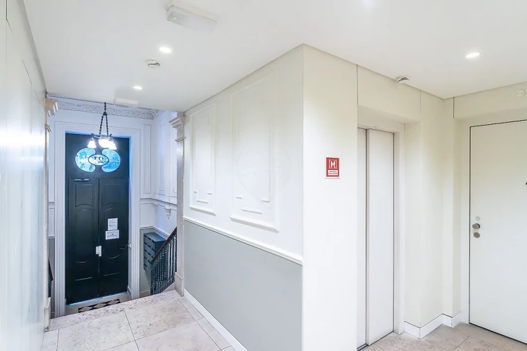 Apartamento T2 para Venda em Santo António Foto 5