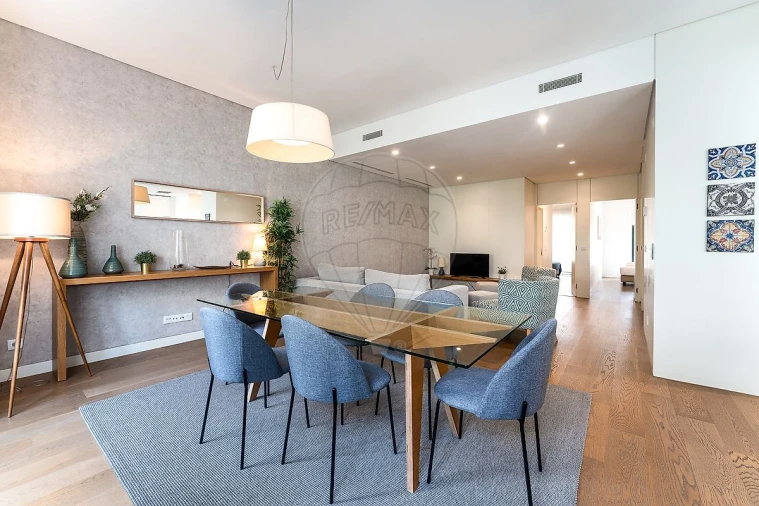 Apartamento T2 para Venda em Santo António Foto 38