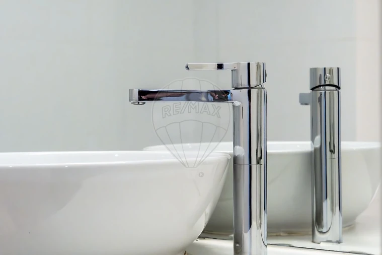 Apartamento T2 para Venda em Santo António Foto 28