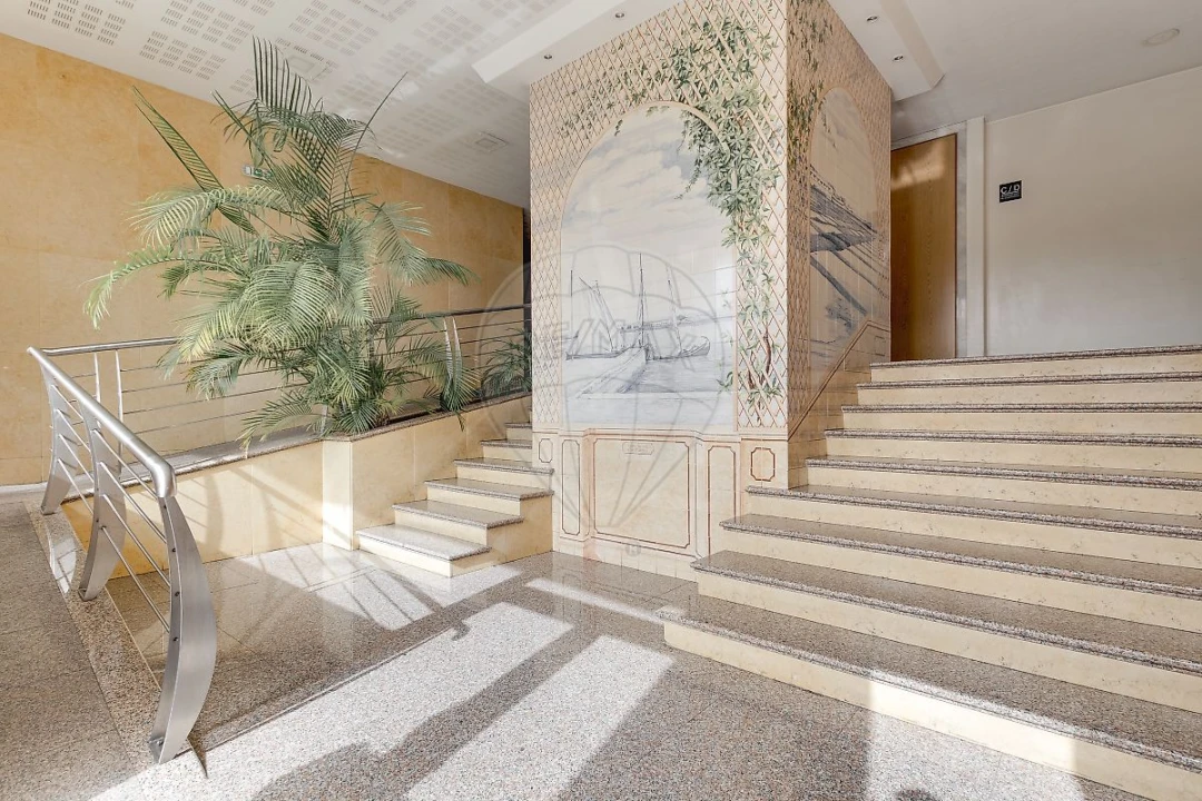 Apartamento T2 para Venda em Póvoa de Santa Iria e Forte da Casa Foto 2