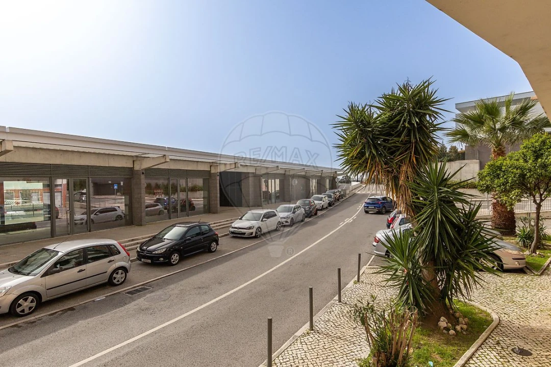 Apartamento T2 para Venda em Póvoa de Santa Iria e Forte da Casa Foto 25