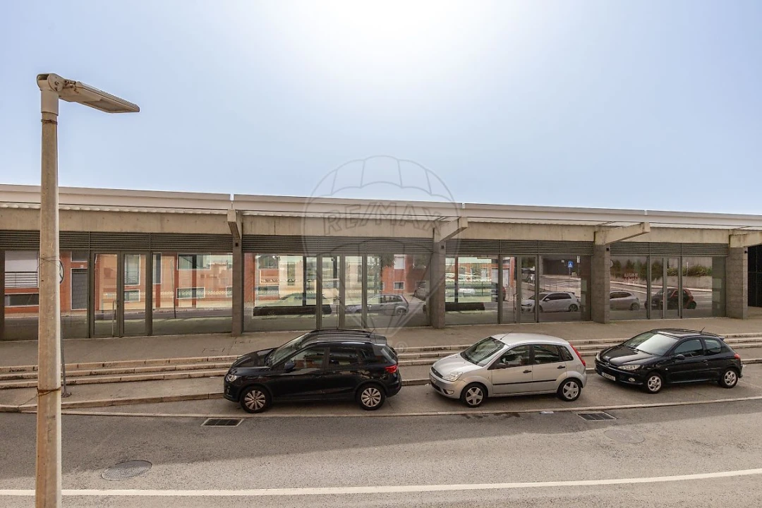 Apartamento T2 para Venda em Póvoa de Santa Iria e Forte da Casa Foto 28