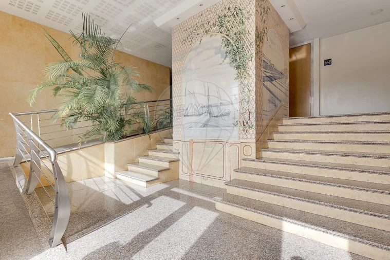 Apartamento T2 para Venda em Póvoa de Santa Iria e Forte da Casa Foto 2