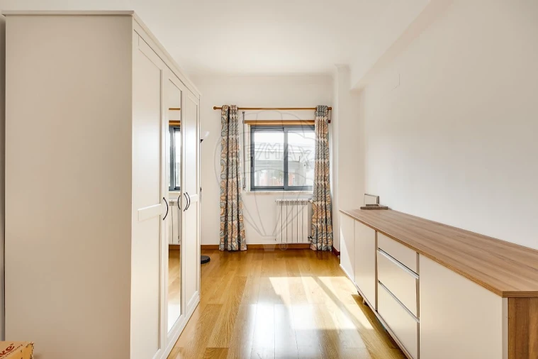 Apartamento T2 para Venda em Póvoa de Santa Iria e Forte da Casa Foto 16