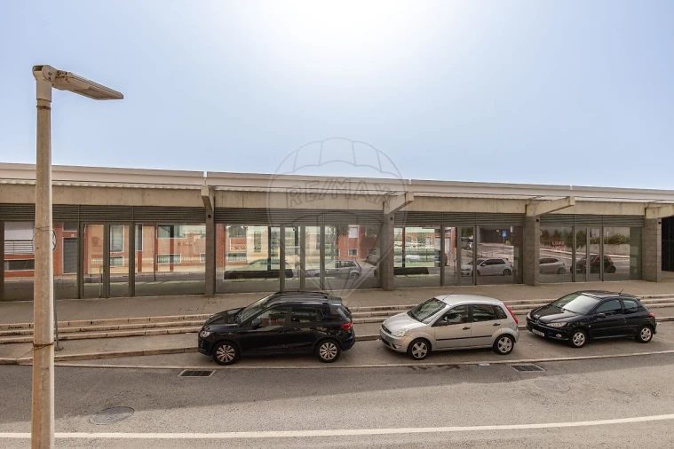 Apartamento T2 para Venda em Póvoa de Santa Iria e Forte da Casa Foto 28